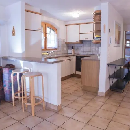 Geraumige Mit Garten, Zentral Und Ruhig Gelegen Apartment Zermatt