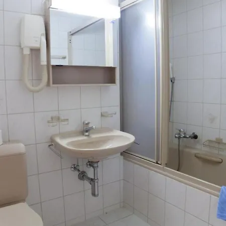 Geraumige Mit Garten, Zentral Und Ruhig Gelegen Appartement *